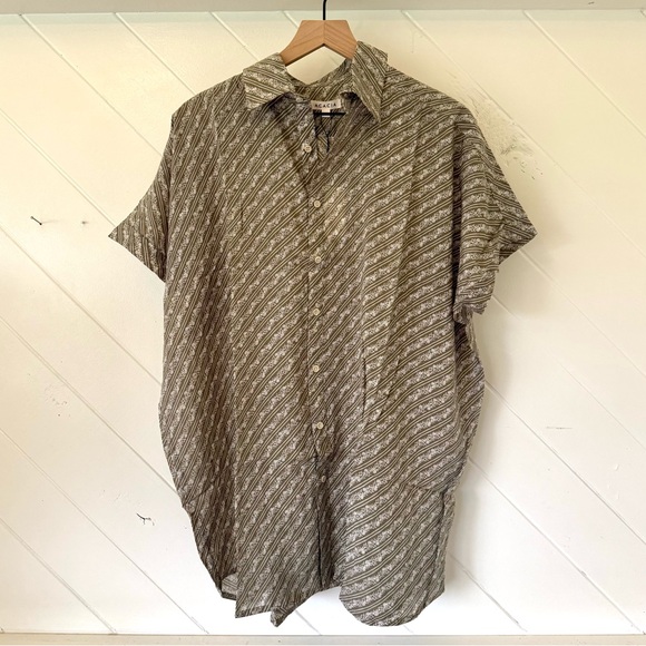 ACACIA Mombasa top in Tiai